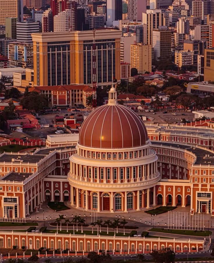 O que é o Direito Bancário? E por que ele impacta na sua carreira — ou no seu bolso